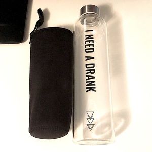 💧Glass Water Bottle 750 mL w/ Neoprene Protective Sleeve